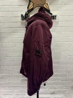 CP Company Chrome- R padded hooded jacket in plum 

Size 50 / Large / p2p 24” outer - Image 10