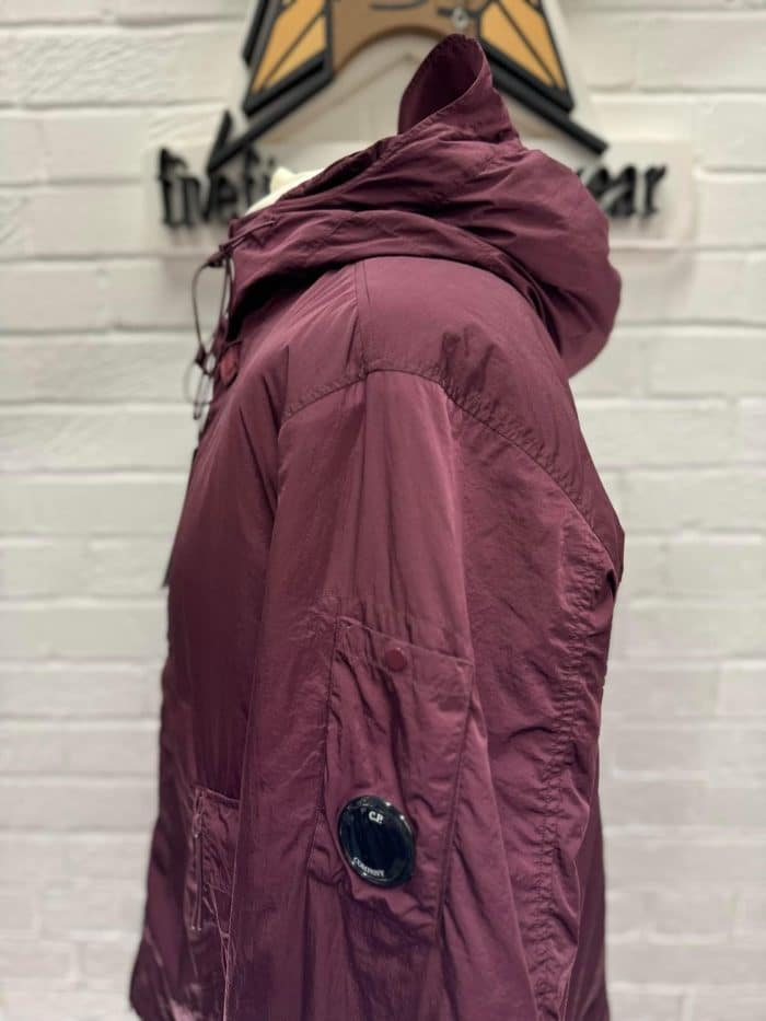 CP Company Chrome- R padded hooded jacket in plum 

Size 50 / Large / p2p 24” outer - Image 11