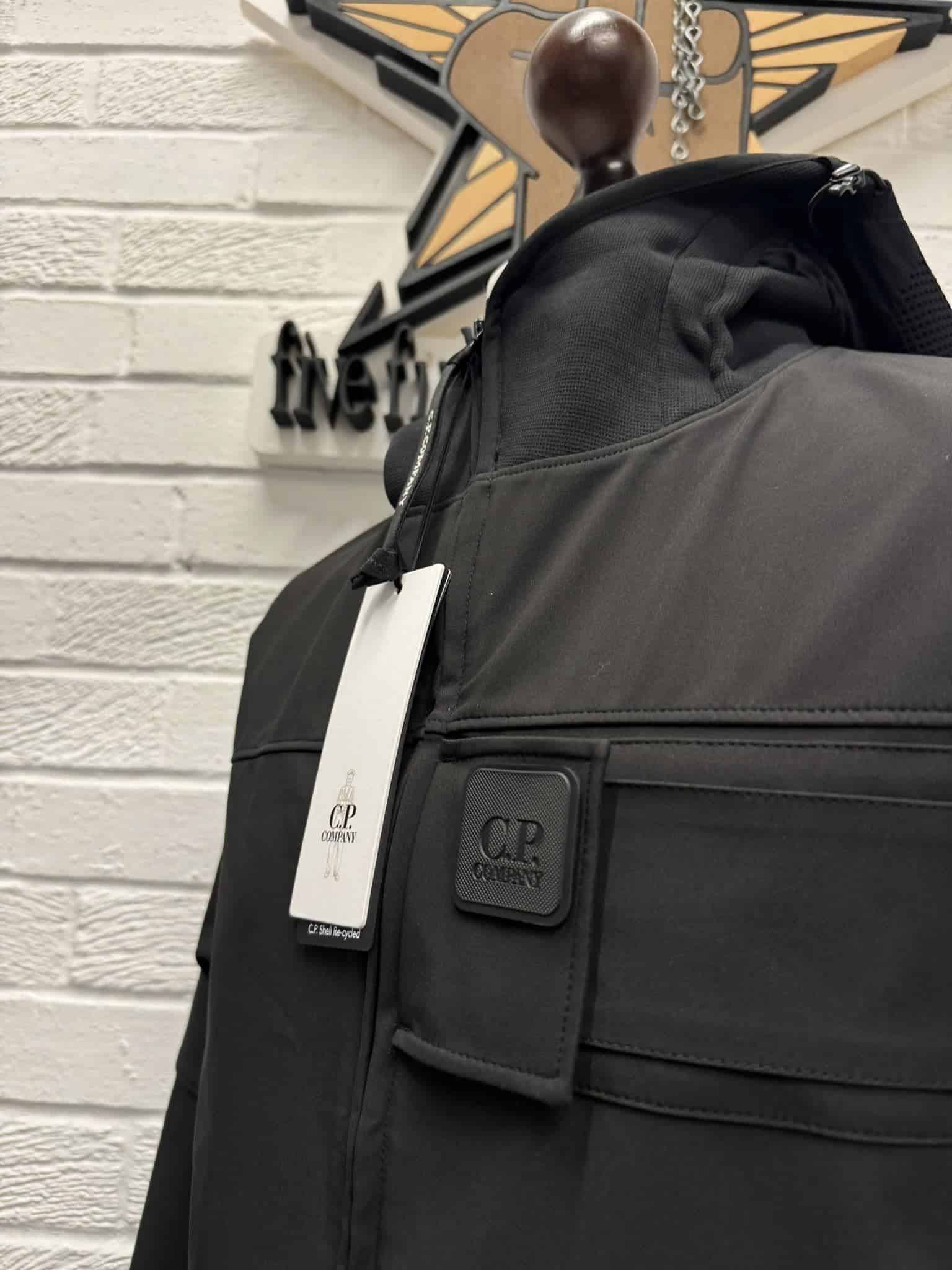 【希少モデル】C.P. COMPANY『C.P. SHELL 』ジャケット46 C.P. COMPANY | マンチェスター・シティの選手たちが纏う、特別