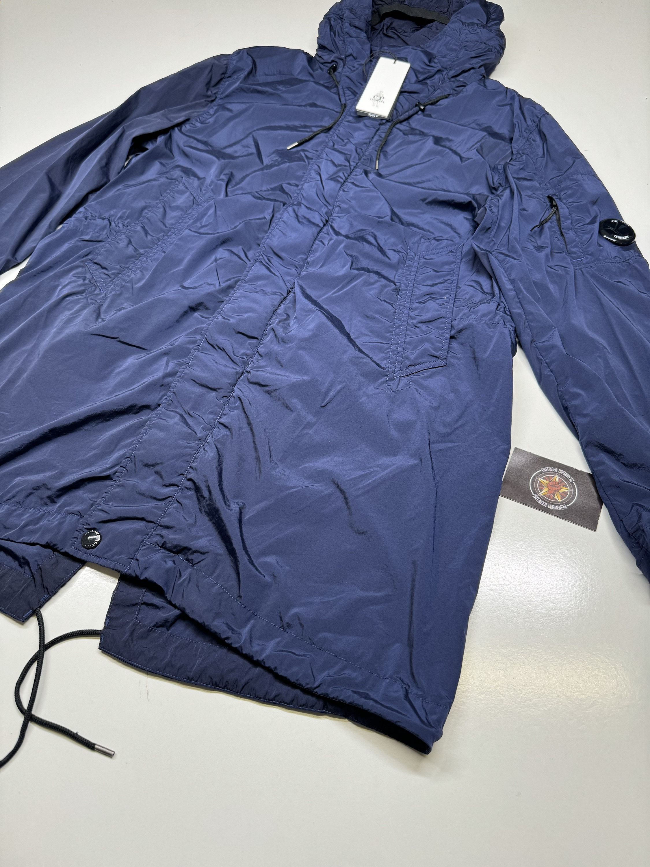 img_6354 C.P ‘Company Nycra - R Parka in Navy - Image 6