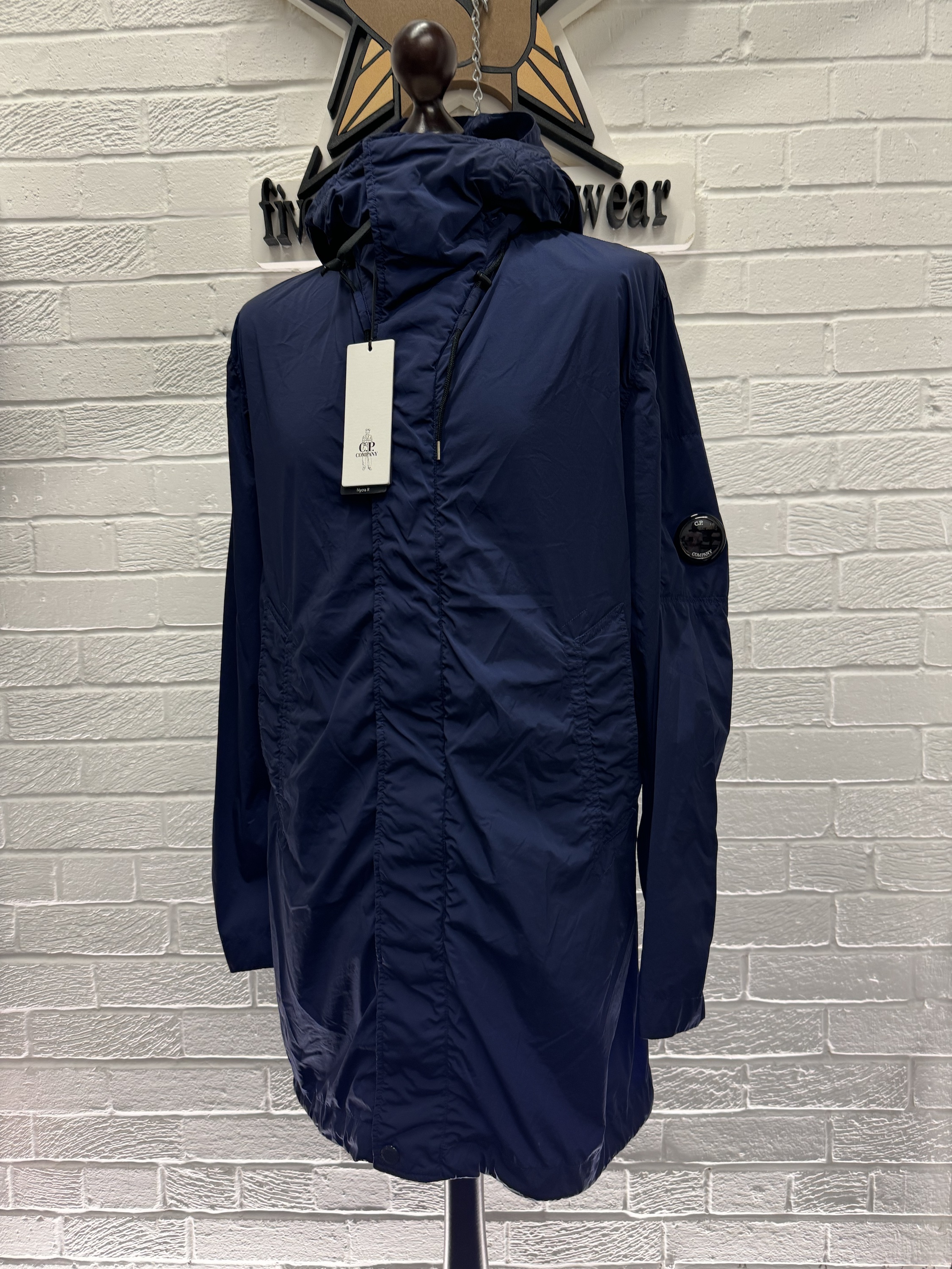 img_6356 C.P ‘Company Nycra - R Parka in Navy - Image 9
