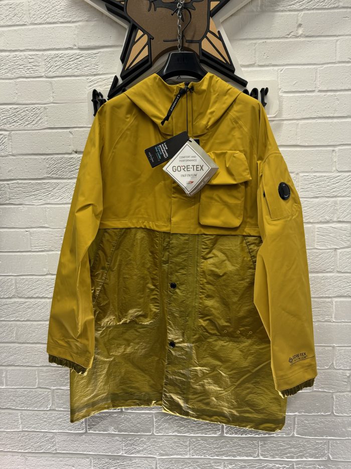 Cp Company 162A Gore-Tex Infinium Windstopper Lens long Jacket in nugget gold - Image 7