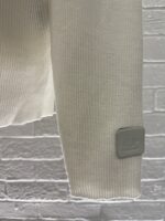 CP company metropolis series cotton crepe knit. 


Size 54 / XXL / p2p 23.5” - Image 4
