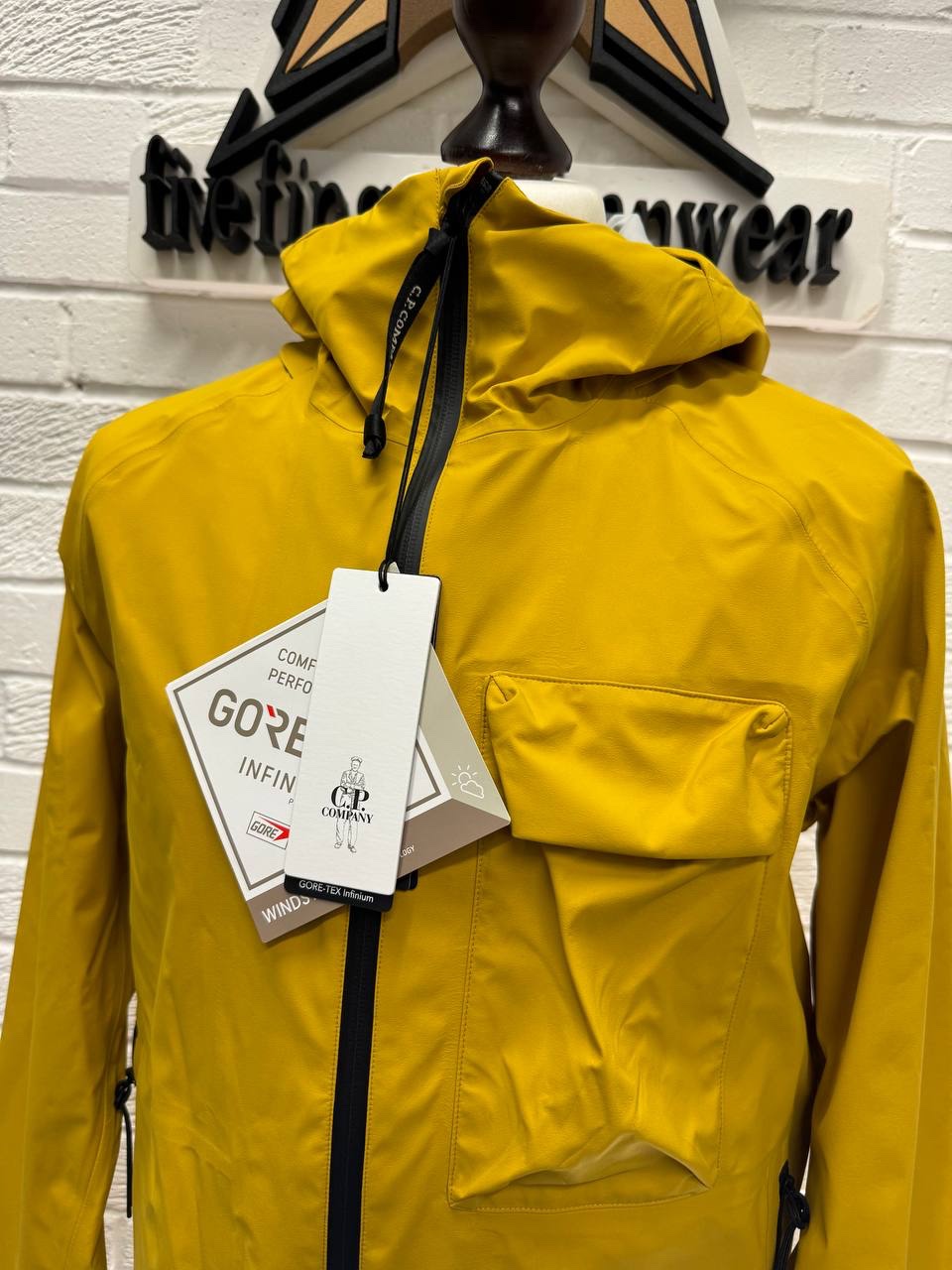 CP Company 186A Gore-Tex Infinium Waterproof Goggle Jacket in