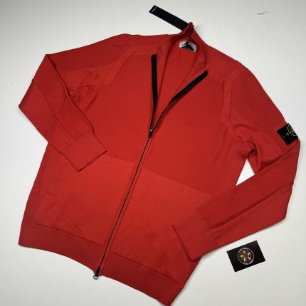 Stone Island 538B4 Cardigan knit in soft organic cotton with micro stitching. 

Large / 23” p2p