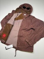 C.P. COMPANY 50 FILI GUM GOGGLE JACKET IN ROUGE - Image 2