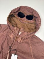 C.P. COMPANY 50 FILI GUM GOGGLE JACKET IN ROUGE - Image 3