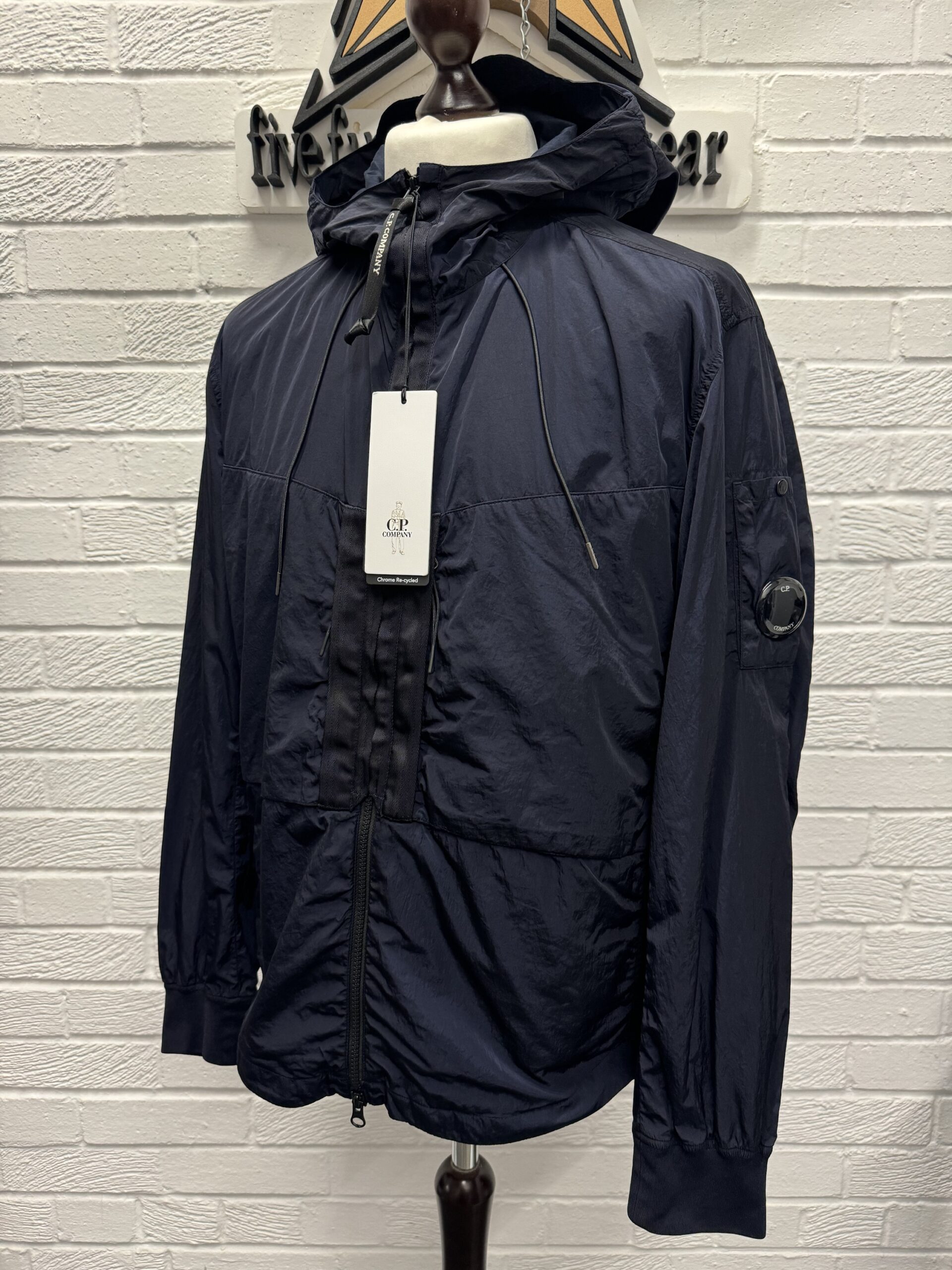 C.P. COMPANY Chrome-R Zipped Hooded Overshirt in Navy Large / 24