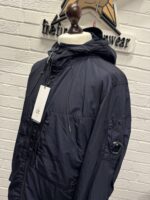 C.P. COMPANY Chrome-R Zipped Hooded Overshirt in Navy Large / 24” p2p - Image 4