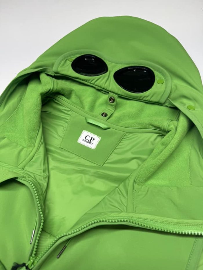 C.P. COMPANY SHELL-R MIXED GOGGLE VEST IN CLASSIC GREEN. - Image 5