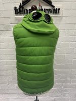 C.P. COMPANY SHELL-R MIXED GOGGLE VEST IN CLASSIC GREEN. - Image 9