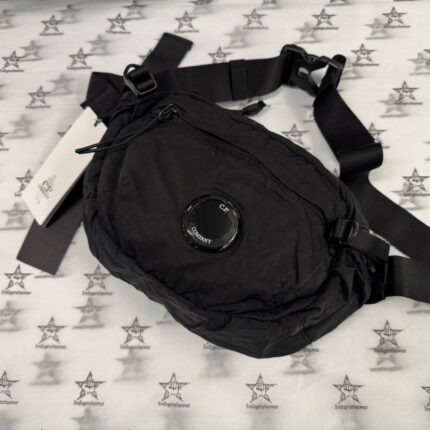 Cp Company cross bag in nylon B.       Colour - Black