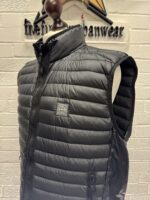 STONE ISLAND G0224 PACKABLE_LOOM WOVEN CHAMBERS R-NYLON DOWN-TC VEST IN BLACK - Image 6