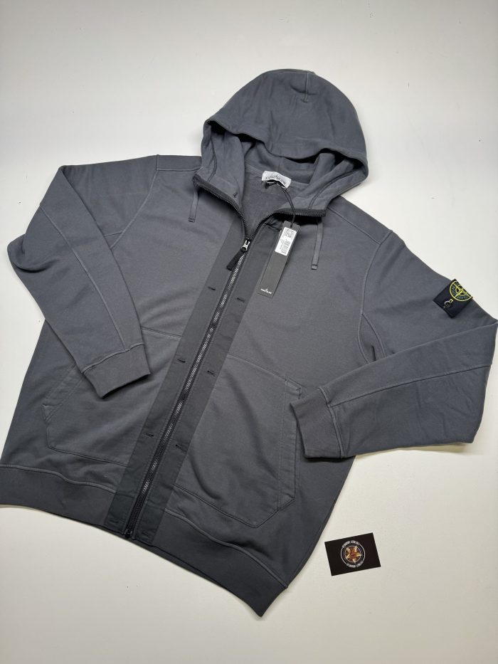 Stone Island 60477 Full-zipper hooded sweatshirt in brushed cotton fleece - Grey -XXL / 26.5” P2P - Image 1