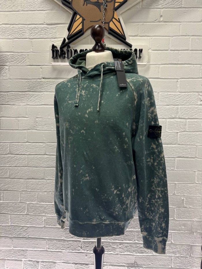 STONE ISLAND 61338 COTTON FLEECE + OFF-DYE OVD TREATMENT HOODED SWEATSHIRT. 

Size. Large 23.5”” p2p - Image 3