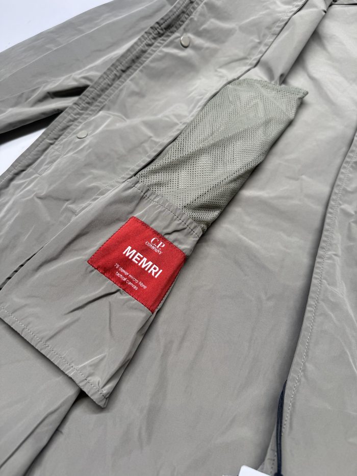 Cp Company 175A Metropolis memri Long Jacket in Seneca Rock. - Image 6