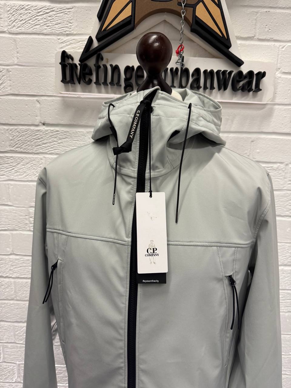 Brand new CP Company C.P. Shell-R Goggle Jacket in grey Large / eu