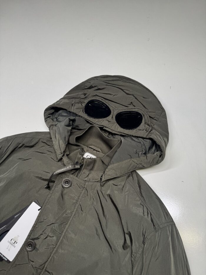 CP COMPANY Chrome-R Goggle Jacket in Green - Fivefinger Urbanwear Ltd
