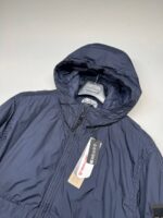 STONE ISLAND 40823 GARMENT DYED CRINKLE REPS RECYCLED NYLON WITH PRIMALOFT- TC HOODED JACKET IN NAVY.

XXL / 26” p2p - Image 4