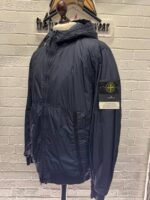 STONE ISLAND 40823 GARMENT DYED CRINKLE REPS RECYCLED NYLON WITH PRIMALOFT- TC HOODED JACKET IN NAVY.

XXL / 26” p2p - Image 8