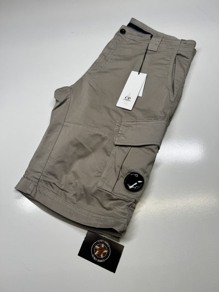 SS25 CP Company Stretch Sateen Cargo Shorts in Stone -Size 54 / XXL / w38” - Image 4