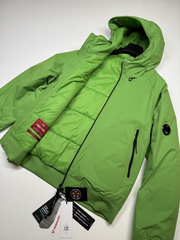 C.P. COMPANY 173A Pro-Tek Hooded Primaloft Padded Jacket in classic green. - Image 6