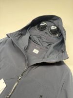 CP Company  002A C.P. Shell-R Goggle Jacket in Navy. - Image 4