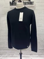 C.P. Company 353A Re-Wool crew neck pull over in Black - Image 8
