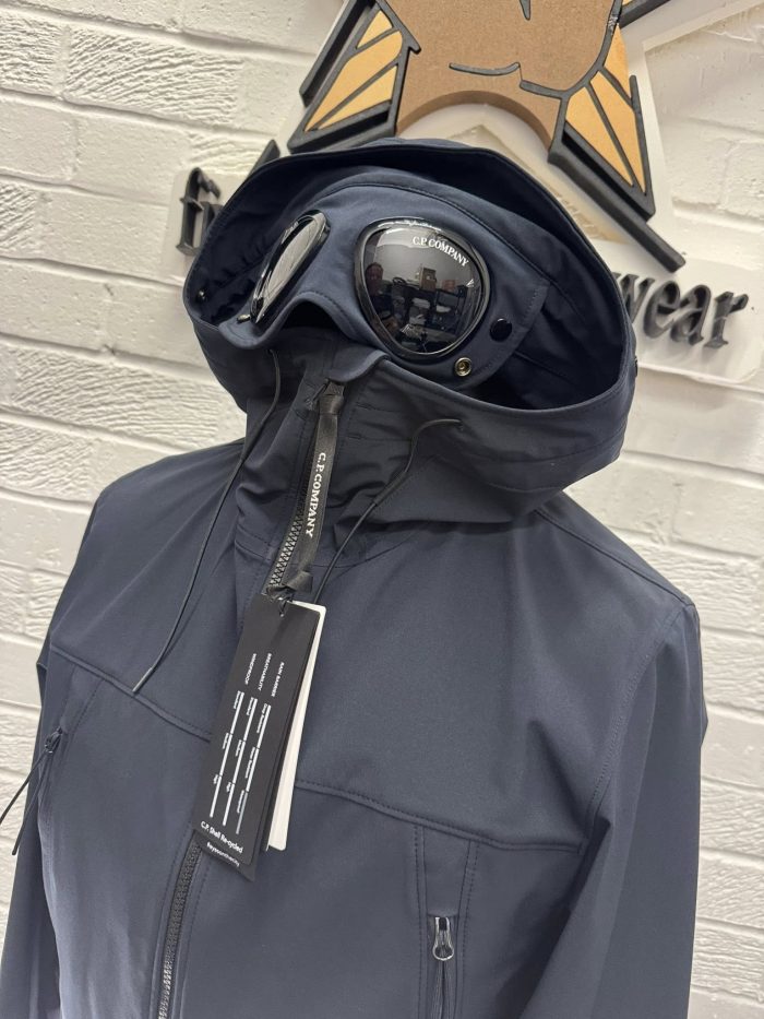 CP Company  002A C.P. Shell-R Goggle Jacket in Navy. - Image 6
