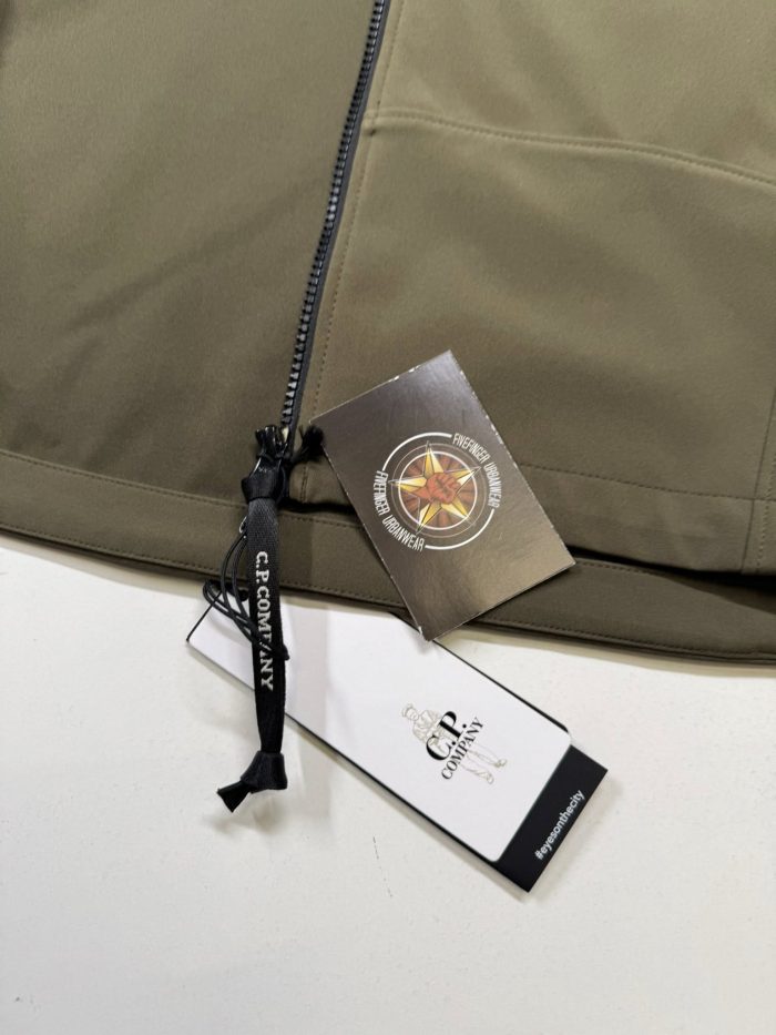 CP Company  002A C.P. Shell-R Goggle Jacket in DK Green - Image 5