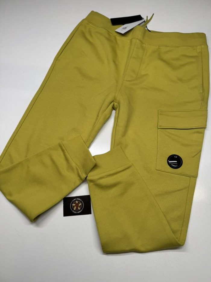 CP COMPANY 017A DIAGONAL RAISED FLEECE JOGGING PANTS IN MUSTARD - Image 3