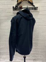 CP COMPANY PRO TEK LENS JACKET IN NAVY - Image 9