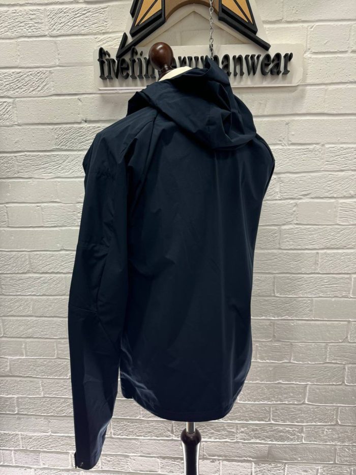 CP COMPANY PRO TEK LENS JACKET IN NAVY - Image 9
