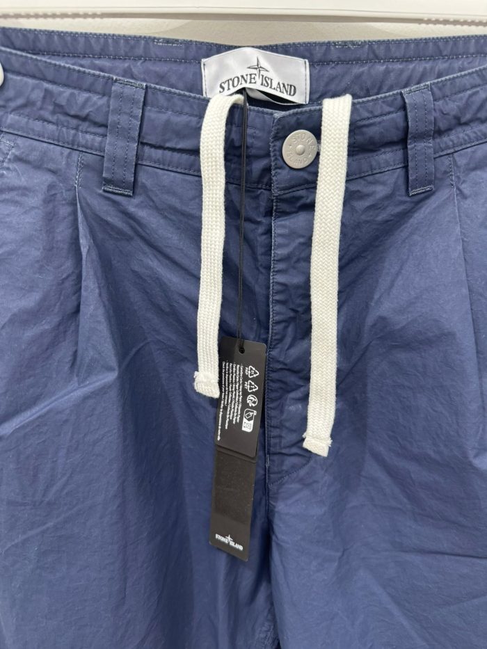 STONE ISLAND 314X3 MARINA PLEATED CANVAS TROUSERS  IN ROYAL BLUE. - Image 2