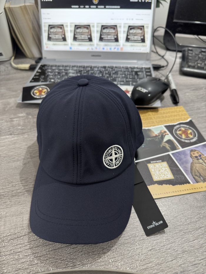 STONE ISLAND 99227 LIGHT SOFT SHELL-R CAP IN NAVY - LARGE - Image 2