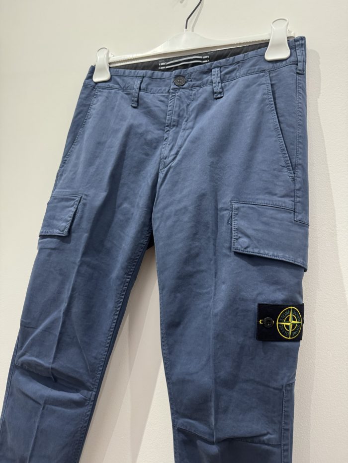 STONE ISLAND 30604 STRETCH BROKEN TWILL, GARMENT DYED 'OLD' EFFECT CARGO PANT - BLUE - Image 7