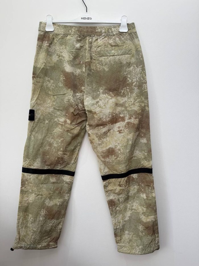 STONE ISLAND 662E1 CARGO PANTS DISSOLVING GRID CAMO ON ECONYL® REGENERATED NYLON ECRU - Image 5