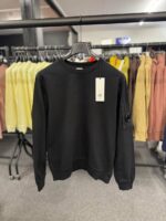 CP Company 032A Light Fleece Crewneck Lens Sweatshirt in Black. - Image 2