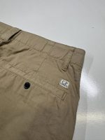 CP COMPANY COTTON GABARDINE CARGO SHORTS IN KHAKI - Image 5