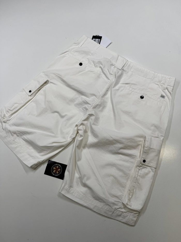 CP COMPANY COTTON GABARDINE CARGO SHORTS IN WHITE - Image 5
