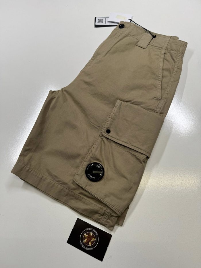 CP COMPANY COTTON GABARDINE CARGO SHORTS IN KHAKI - Image 6