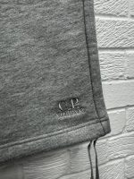 CP COMPANY DIAGONAL RAISED FLEECE JOGGING BERMUDA IN HEATHER GREY - Image 2