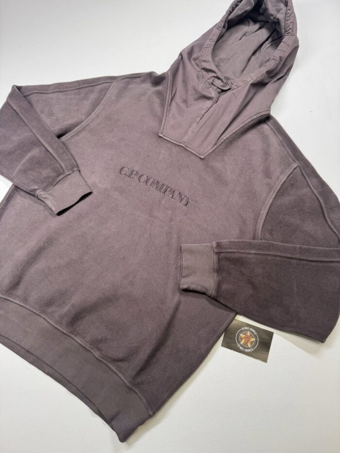 CP Company Brushed & Emerized Diagonal Fleece hooded Sweatshirt in Mauve - Image 4