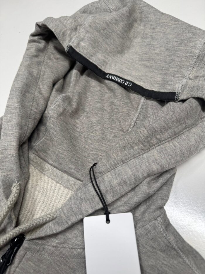 CP Company 712A Light Fleece open hooded Sweatshirt in Grey Melange - Image 3