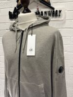 CP Company 712A Light Fleece open hooded Sweatshirt in Grey Melange - Image 5