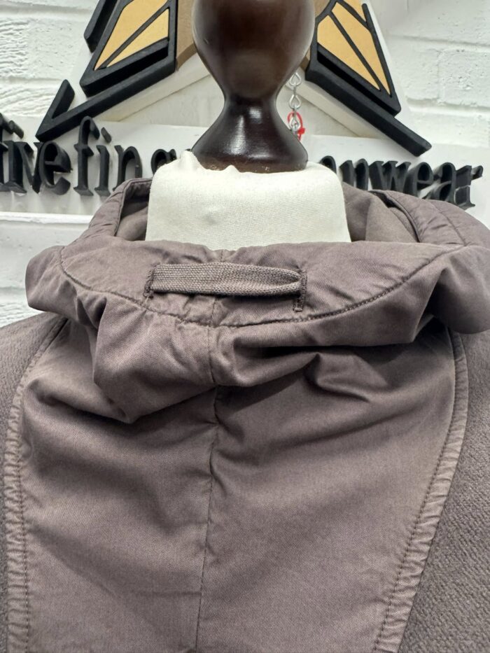 CP Company Brushed & Emerized Diagonal Fleece hooded Sweatshirt in Mauve - Image 6
