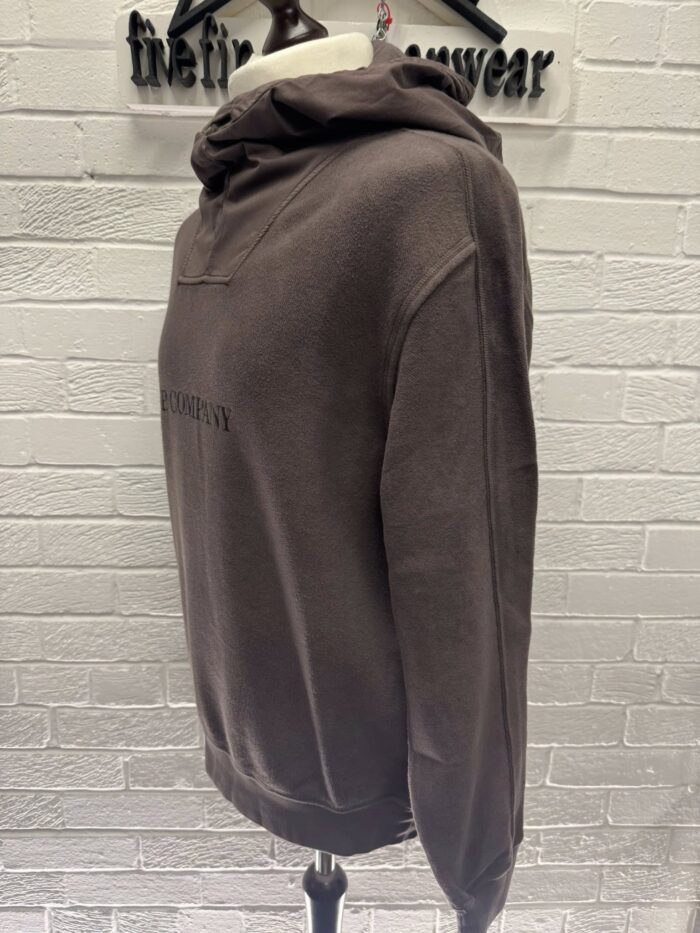 CP Company Brushed & Emerized Diagonal Fleece hooded Sweatshirt in Mauve - Image 9