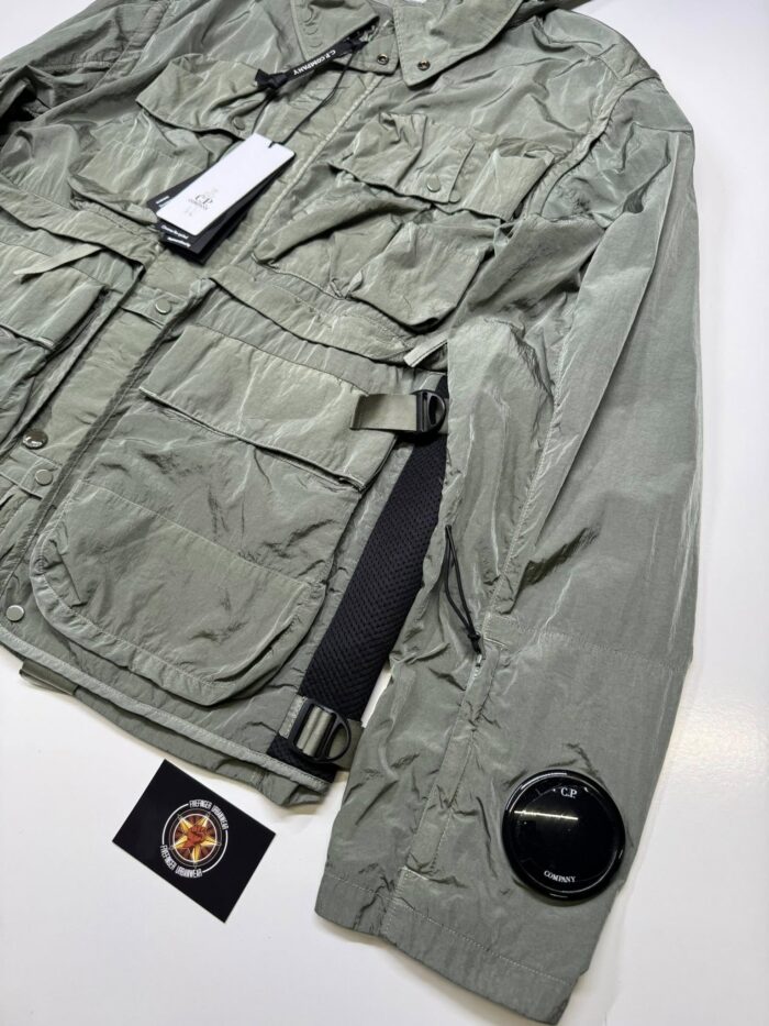 CP COMPANY Chrome-R 500 MIGLIA Goggle Jacket in green      -     Size 50 / Large. / 23” p2p - Image 2