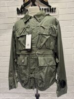 CP COMPANY Chrome-R 500 MIGLIA Goggle Jacket in green      -     Size 50 / Large. / 23” p2p - Image 11