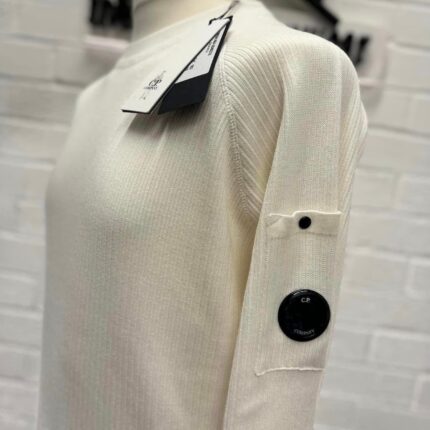 C.P. company 146A  crew knit in sea island cotton in white